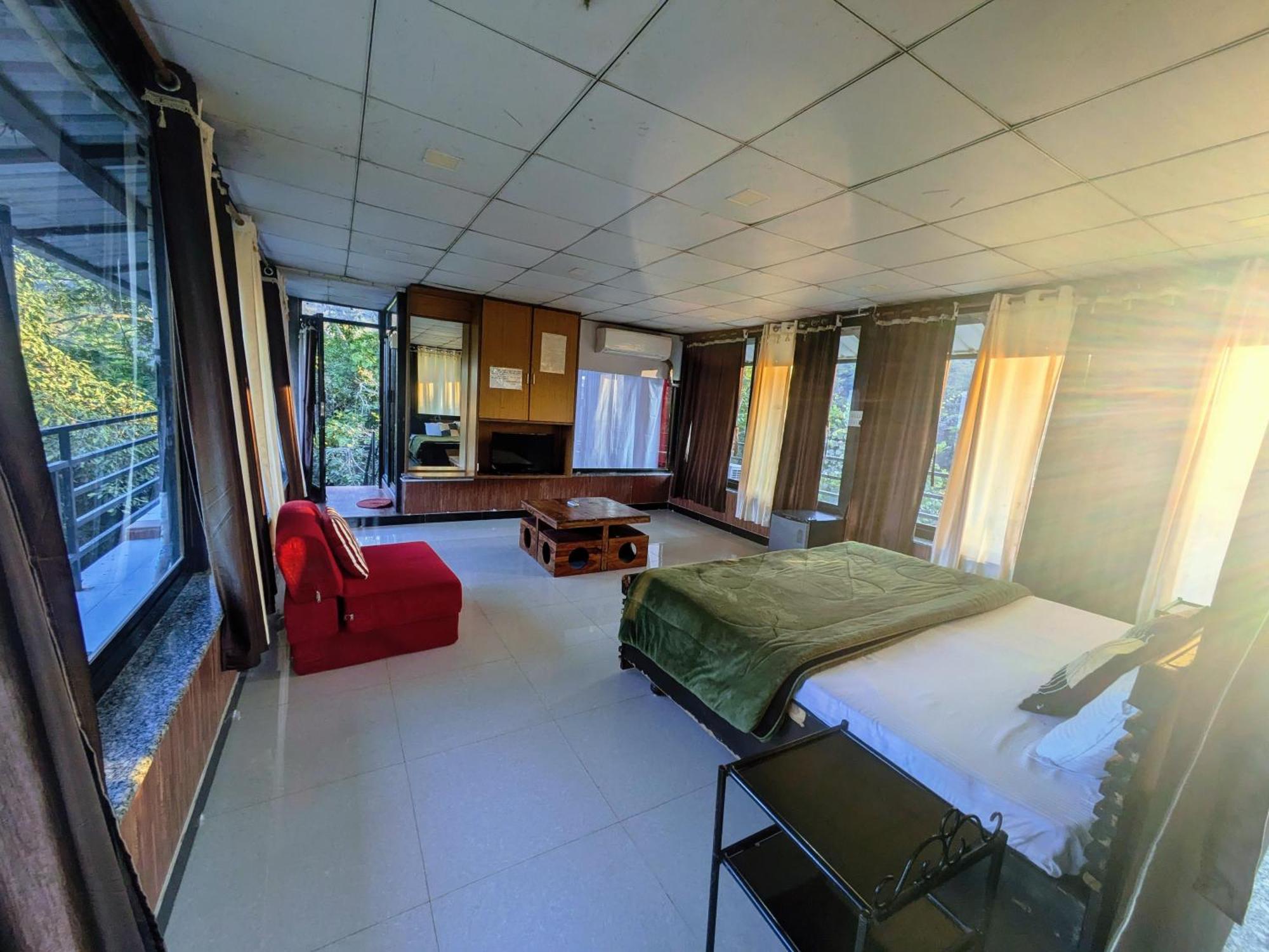 Dude Ranch Villa Ābu Eksteriør billede